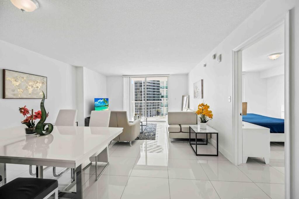 Luxurious 1 Bed Apartment In Brickell • Ocean View Маями Екстериор снимка